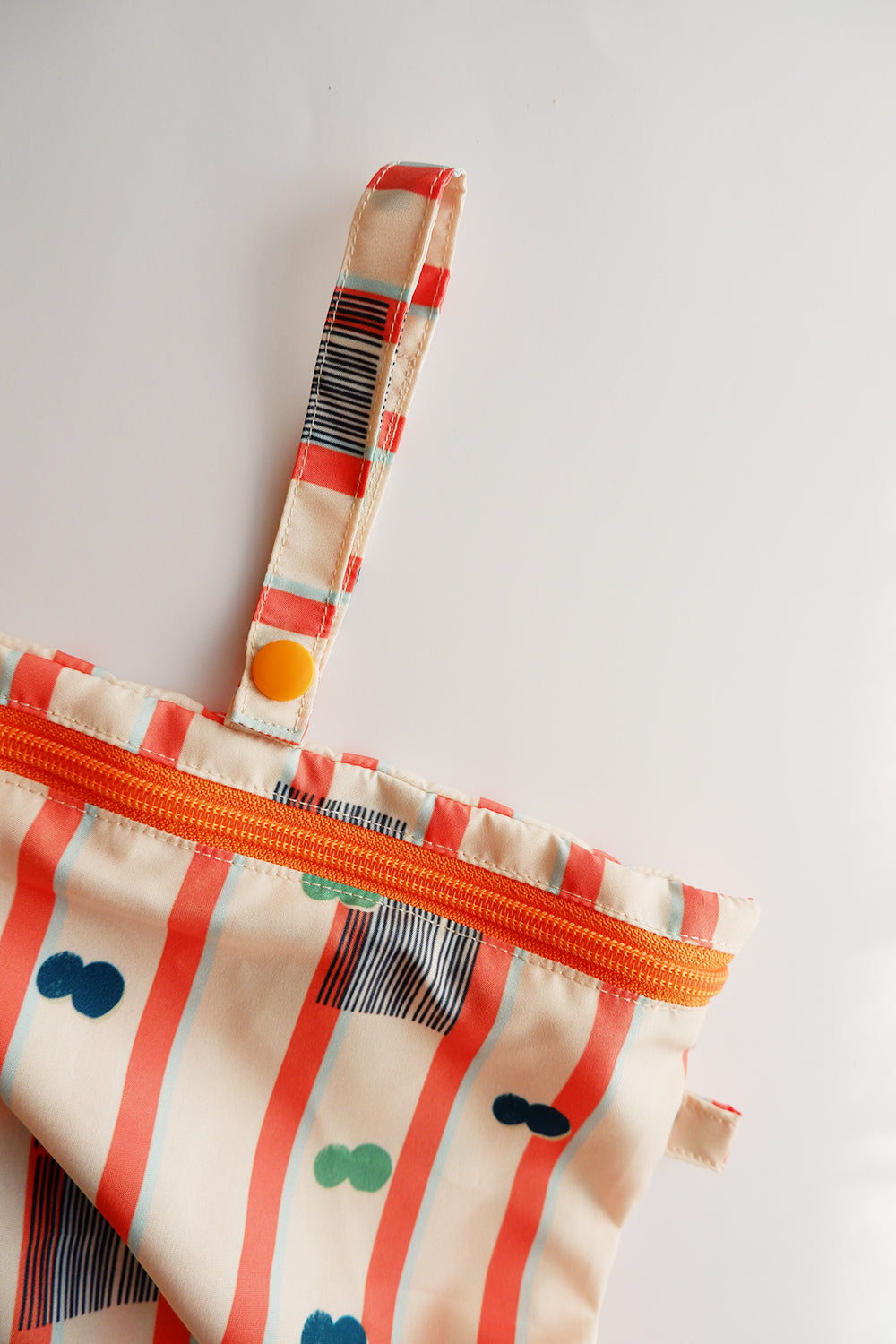 Flat Pouch - Stripe Oranye