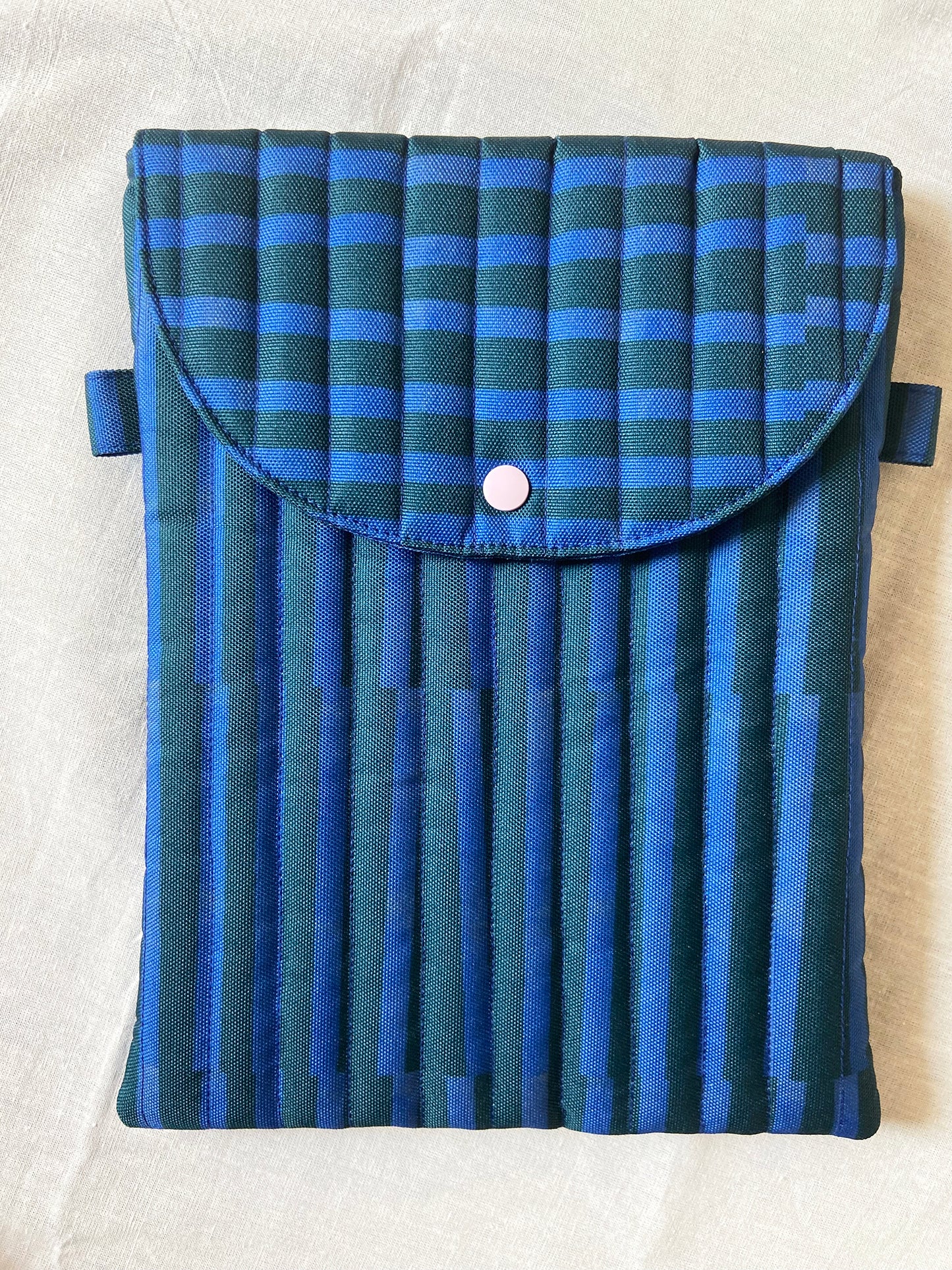 Ipad / Tablet Sleeve - Pink Blue Stripe