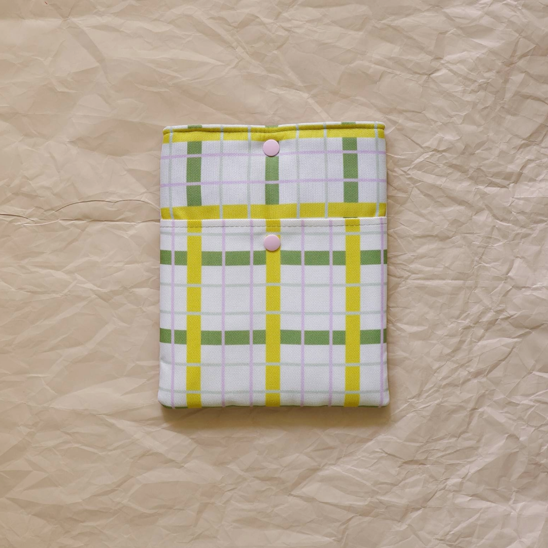 Book Sleeve - Plaid Beige