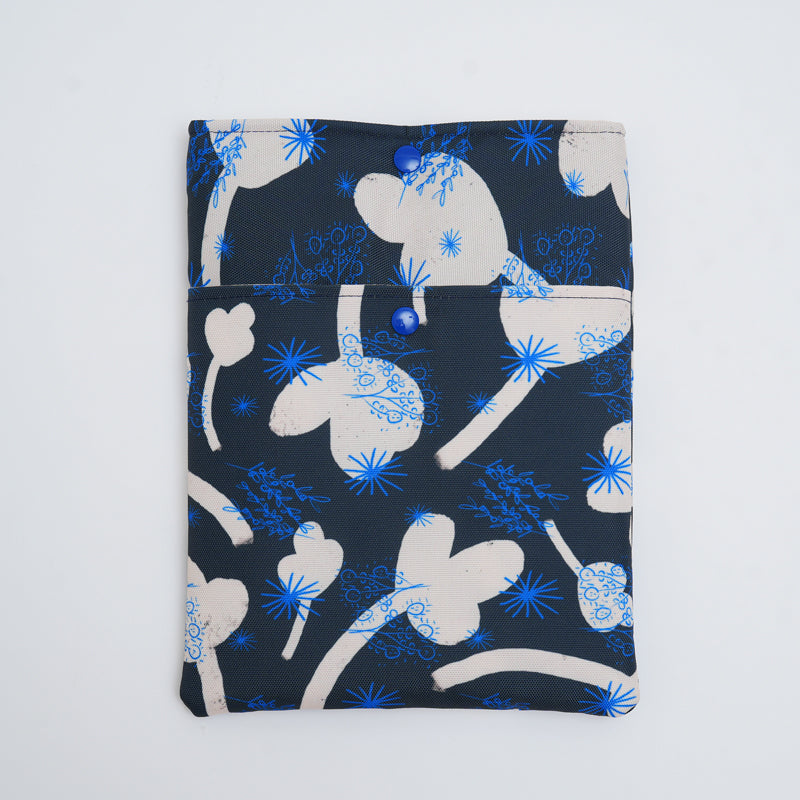 Book Sleeve - Blue and White