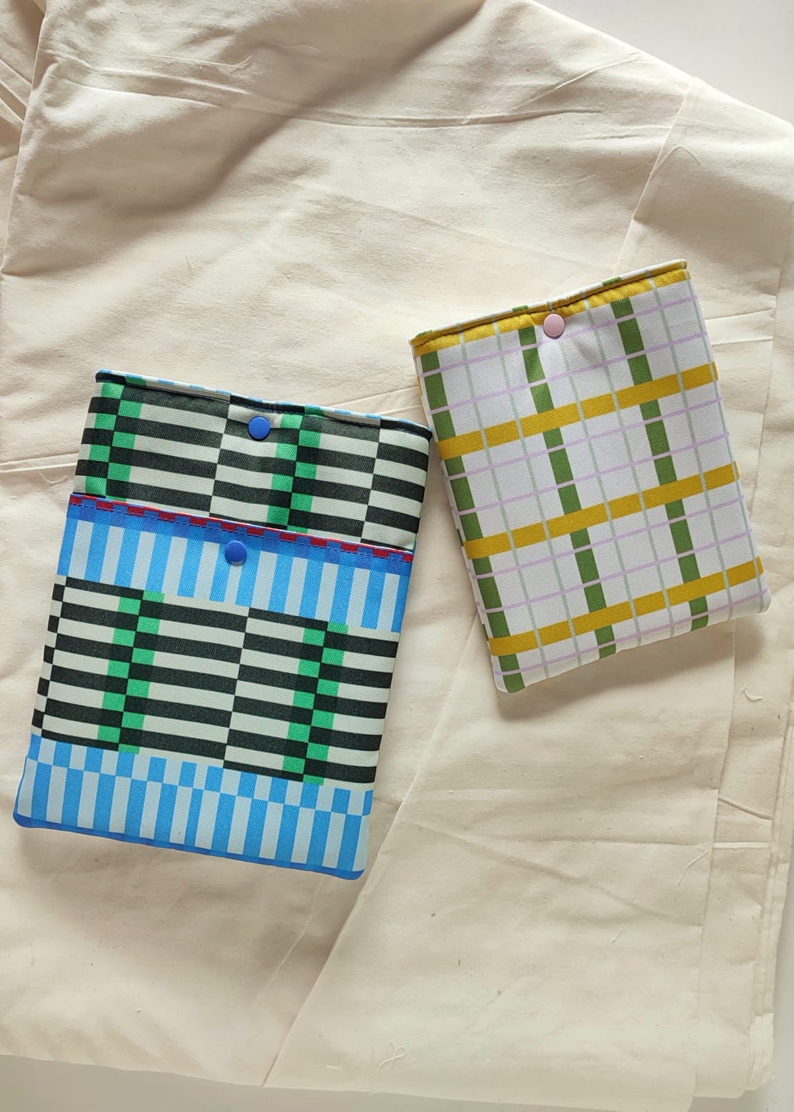 Book Sleeve - Plaid Beige