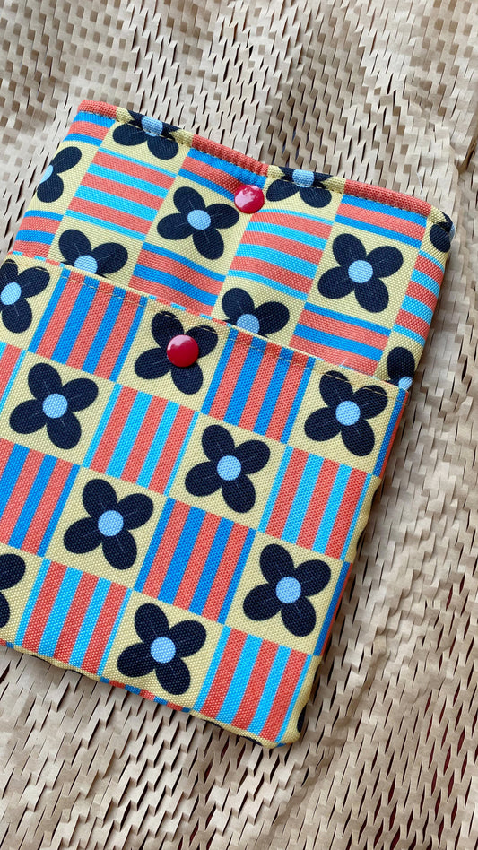 Book Sleeve - Retro Petal Red